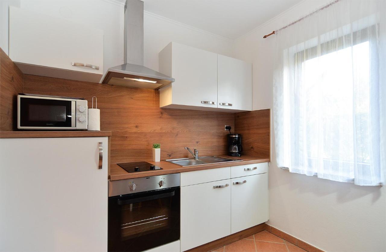 Apartments Marija 1089 포레치 외부 사진