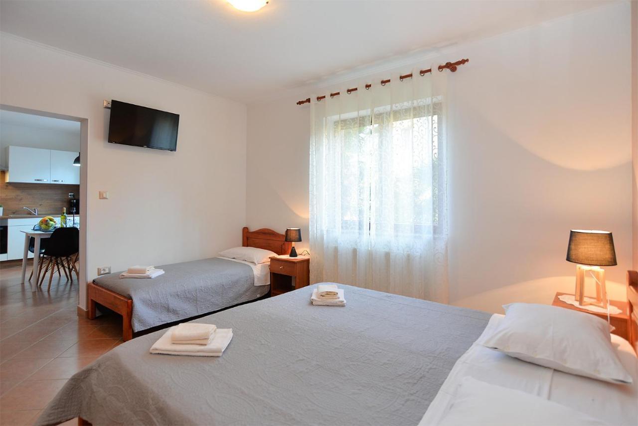 Apartments Marija 1089 포레치 외부 사진