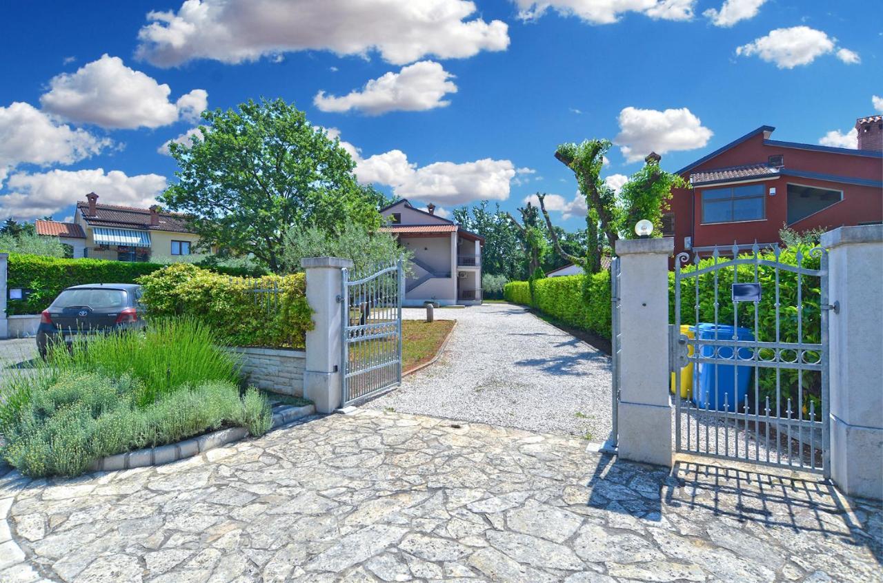 Apartments Marija 1089 포레치 외부 사진